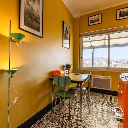Le Ptit Jaune- Terrasse Sur Le Vieux Port Marseille